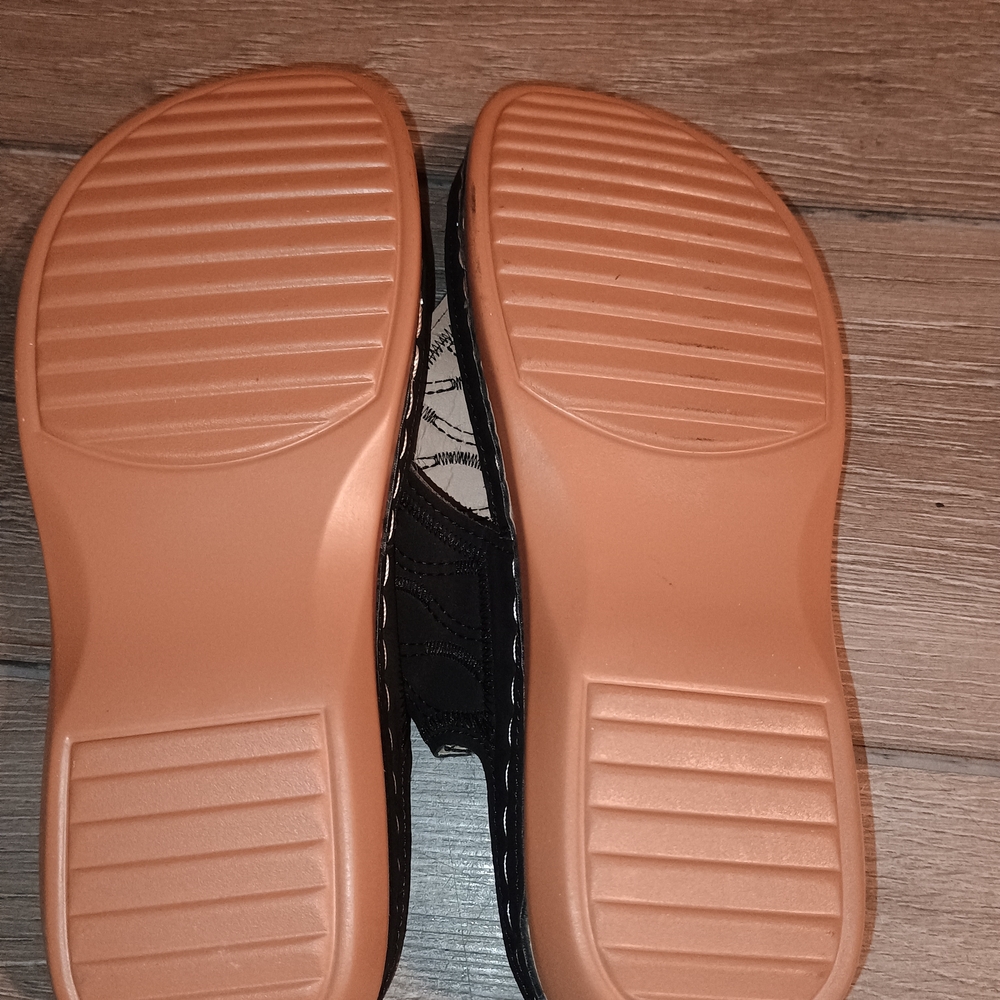 Chic Dark Brown and Tan Sandals - Picture 4 of 5